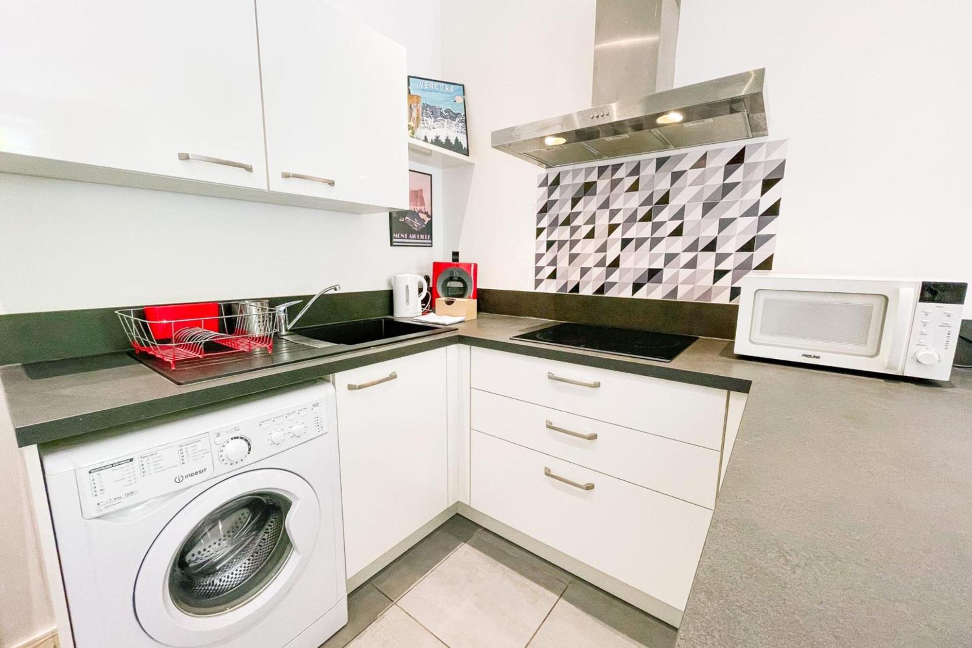 Apartment #g3 The Authentic T2 Downtown Balcony Tramway Grenoble